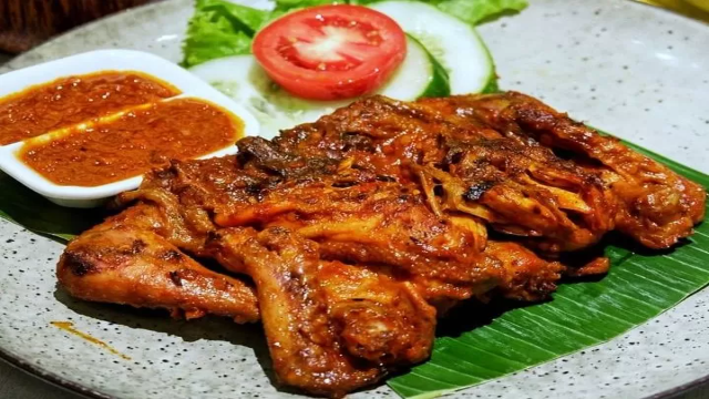 Resep Ayam Taliwang: Hidangan Pedas Khas Lombok